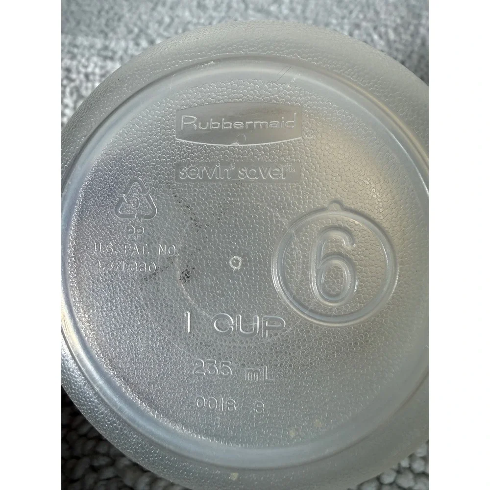 Rubbermaid Servin Saver Vintage Food Storage Set 6 Cup and‎ 1/2 Cup Almond Lids